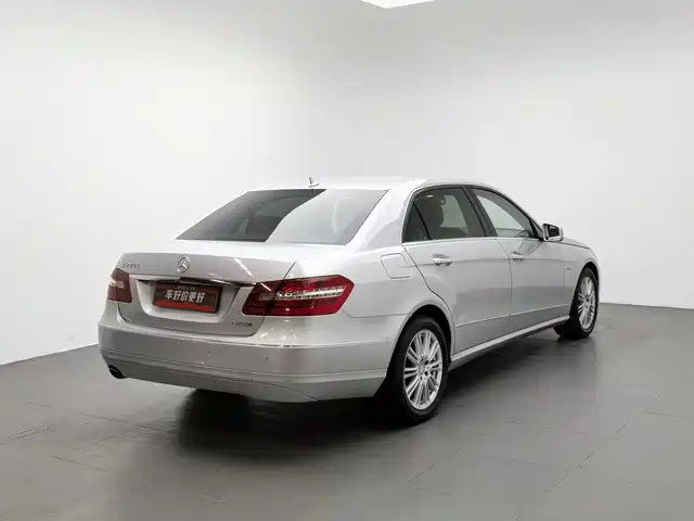 Mercedes-Benz E-Class 2012 E 200 L CGI Elegance — фото 2