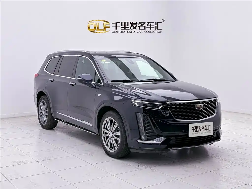 CADILLAC XT6