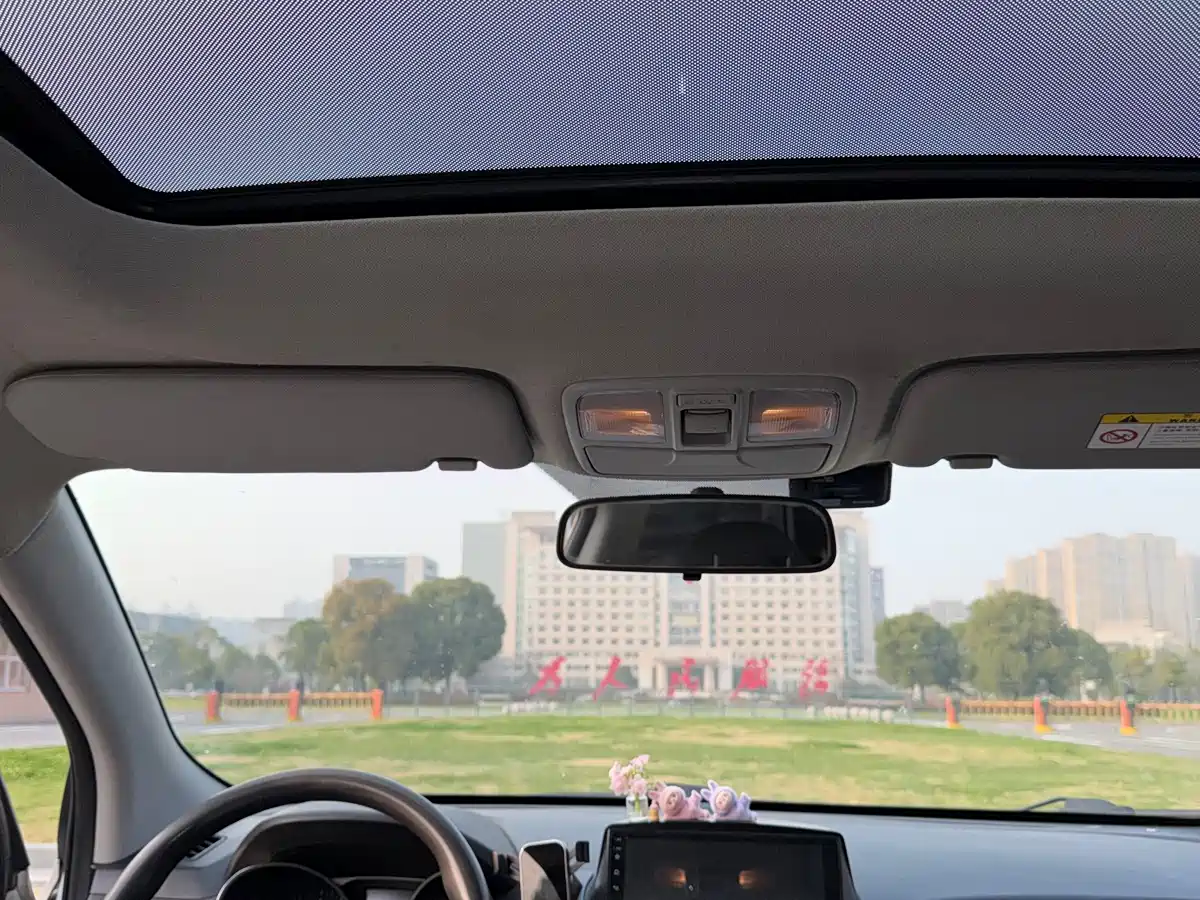 Hyundai Beijing Hyundai ix35 2015 2.0L Automatic 2WD Comfort China V фото 16