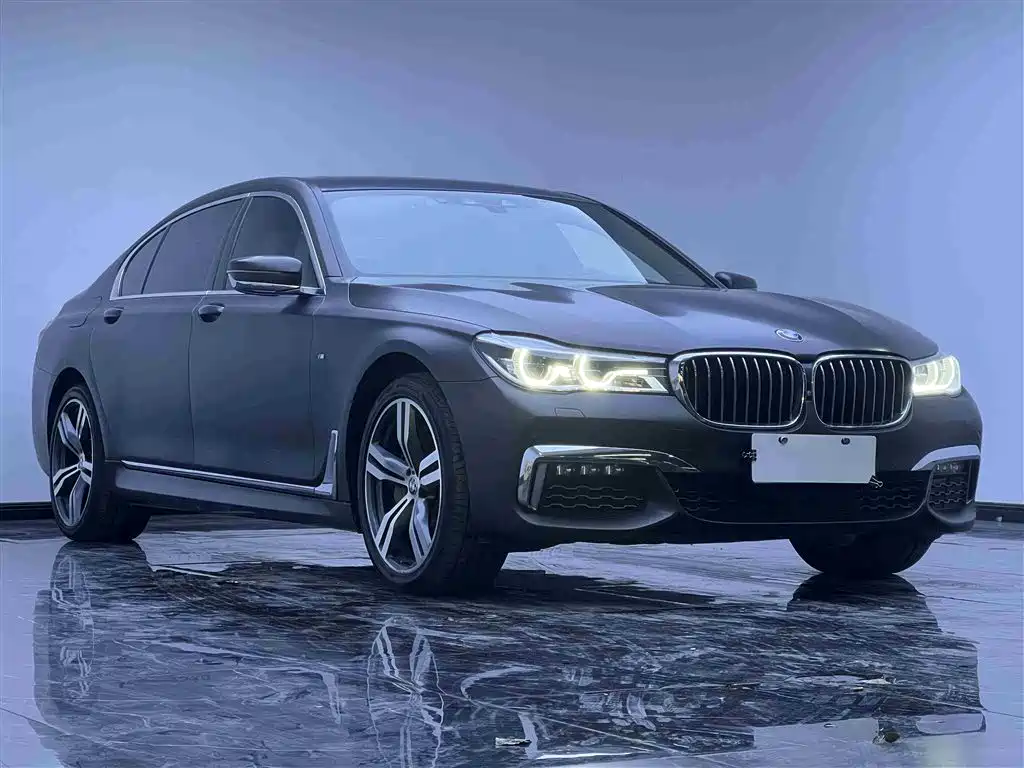 BMW 7 Series 2018 740Li xDrive Premium Type M Sport Package фото 3
