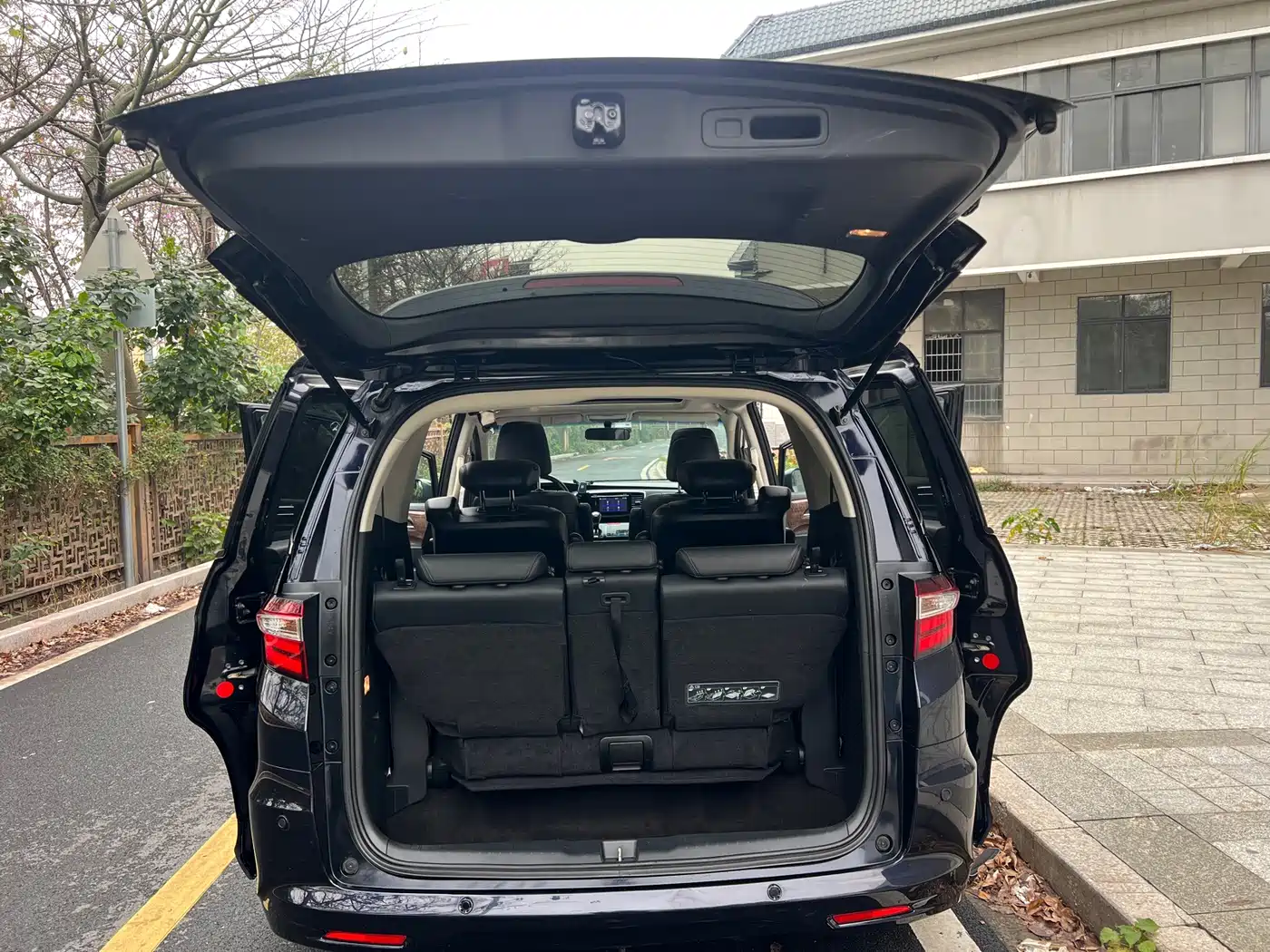 Photo 22 - Honda Odyssey