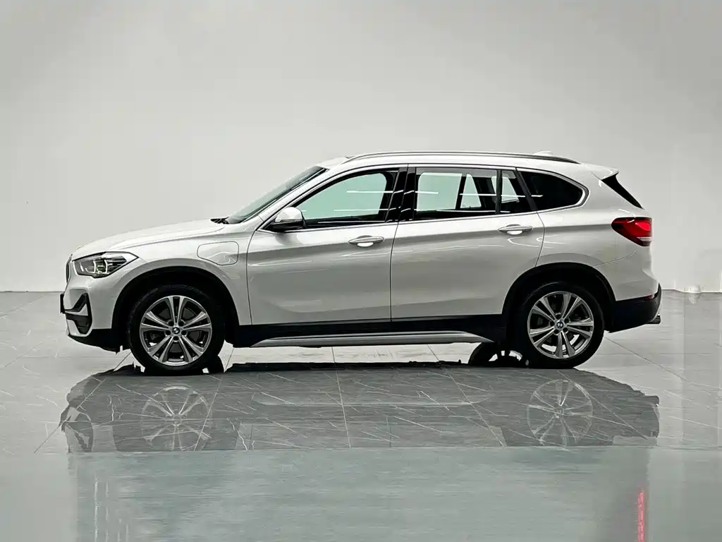 BMW X1 New Energy 2020 2020 xDrive30Le Premium Edition