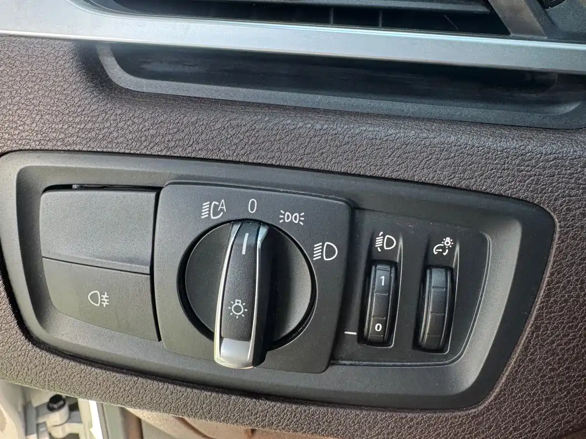 BMW X1 2022 sDrive20Li Fashion фото 16