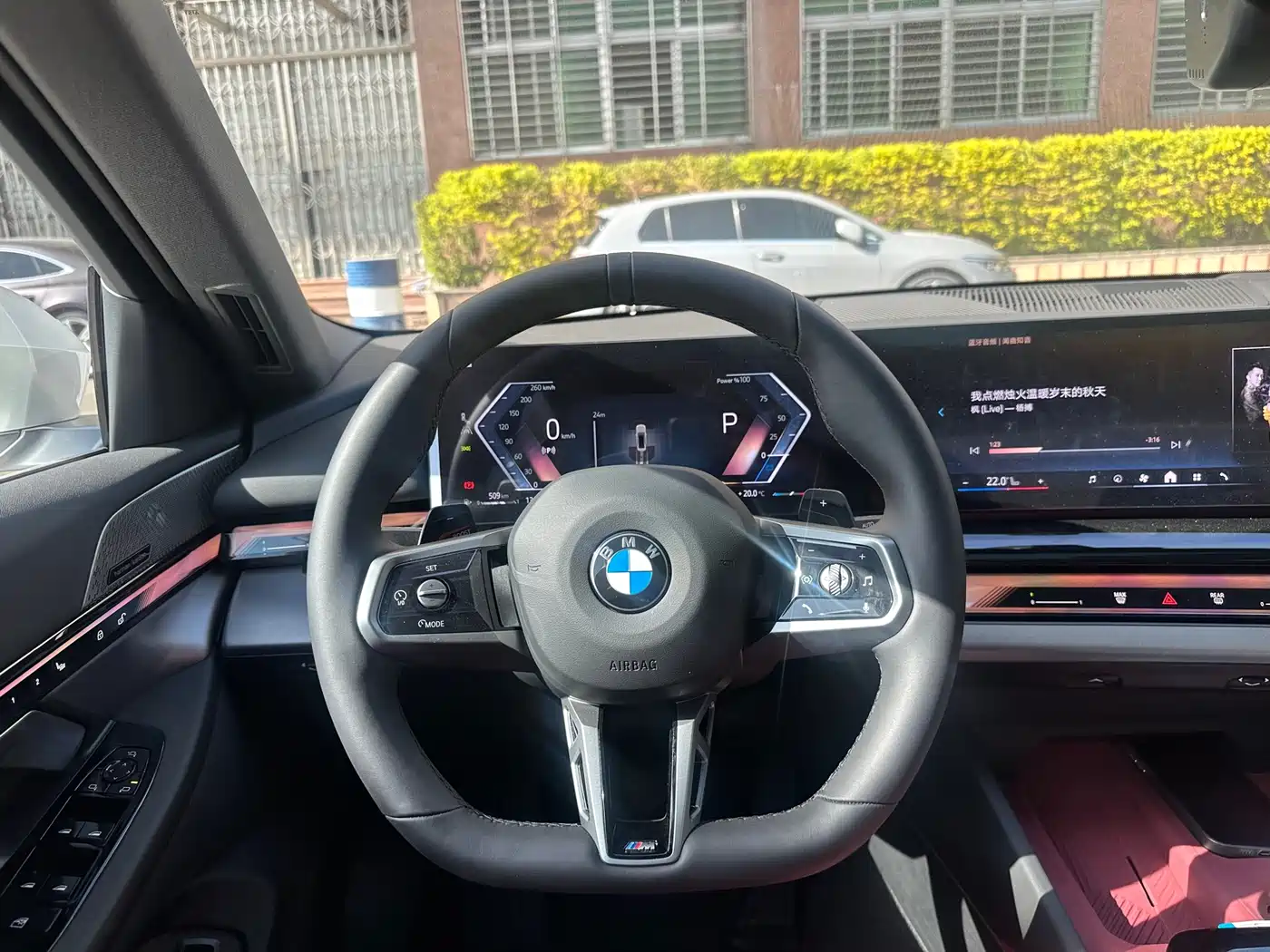 BMW 5 Series 2025 530Li Leading M Sport Package фото 21