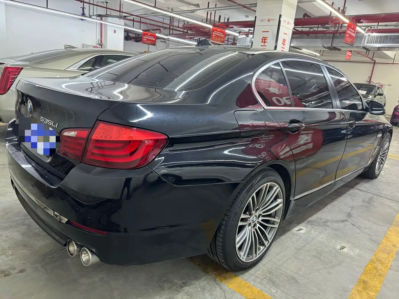 BMW 5 Series 2011 528Li Leading фото 17