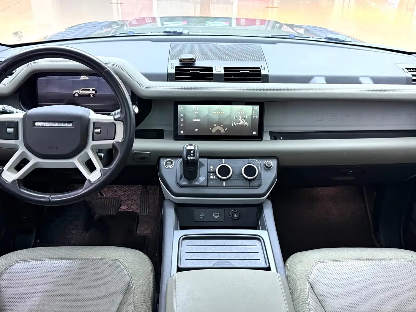 Фото 7 - Land Rover Defender