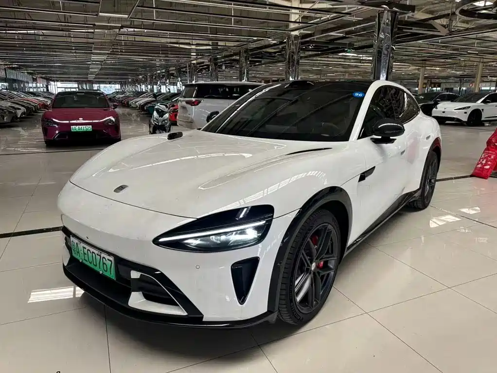 Фото 1 - Xiaomi Auto Xiaomi YU7