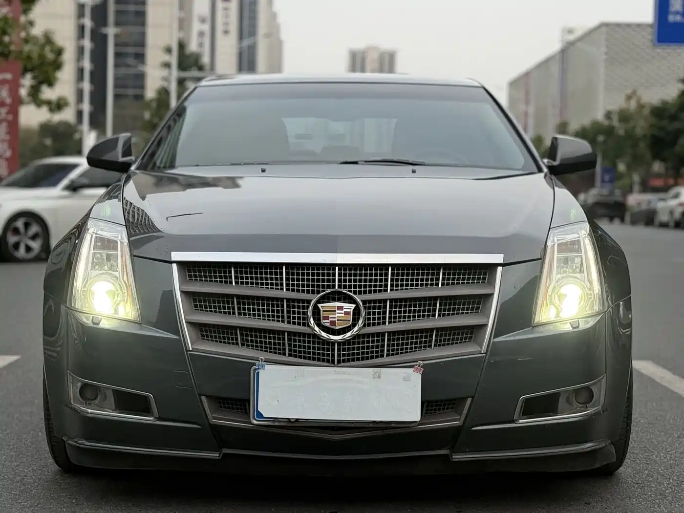 Cadillac CTS (Import) 2010 Model 3.6 Flagship High Performance Edition фото 2