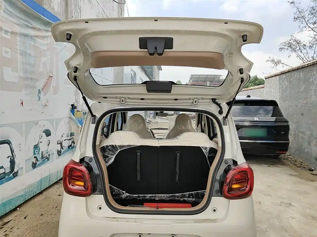 Wuling Motors Hongguang MINIEV 2026 2025 4-Door Advanced