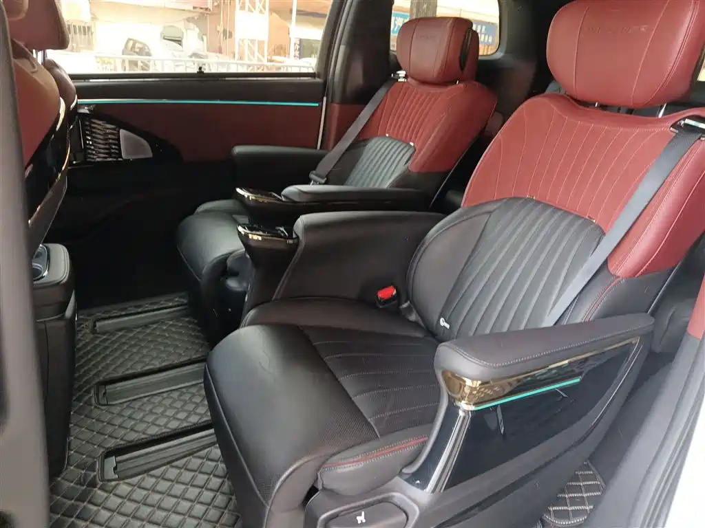 GAC Trumpchi Trumpchi M8 2024 Patriarch Series Twin Engine Ultimate Edition фото 13
