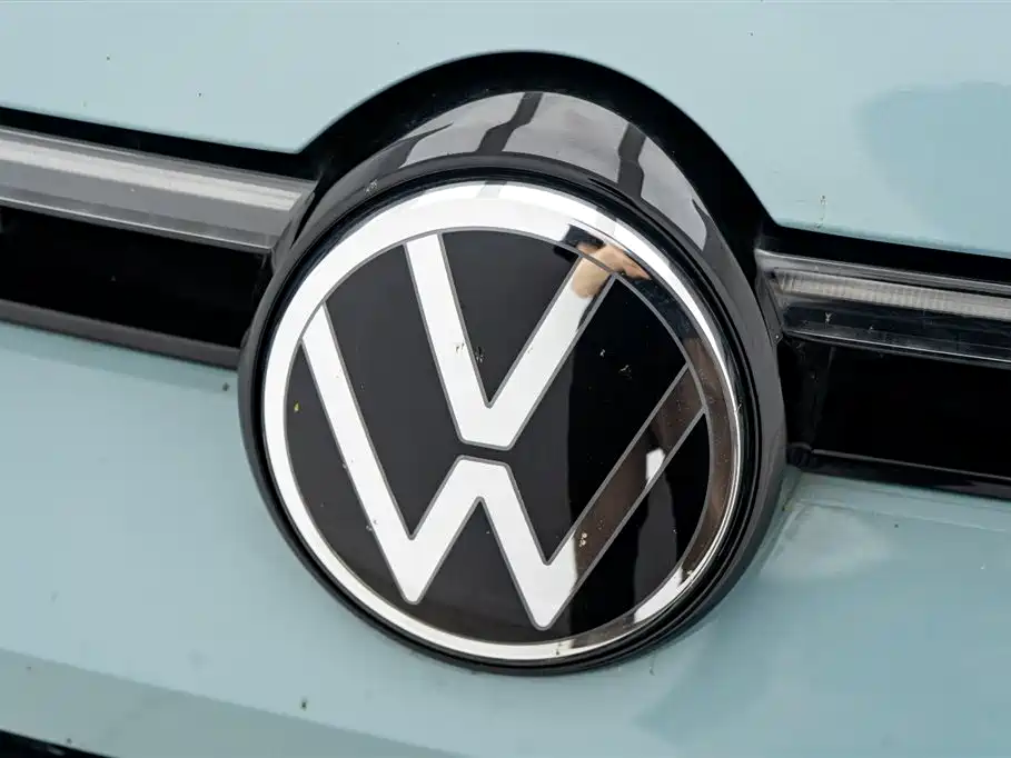 Volkswagen Passat 2025 Model Pro 380TSI Starlight Dragon Premium Edition фото 9