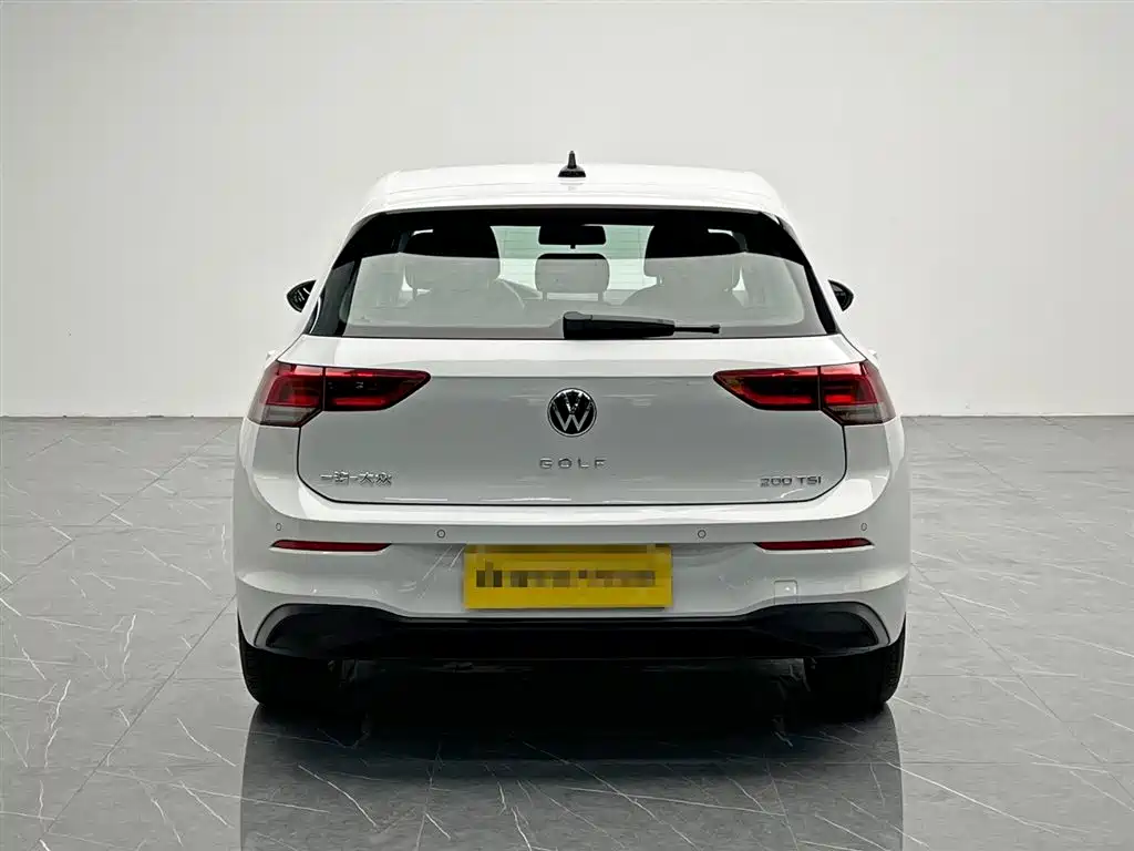 Volkswagen Golf 2023 Model 200TSI DSG фото 5