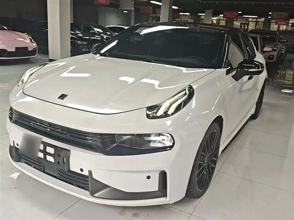 Lynk & Co 03 2021 03+ 2.0TD Auto Wind Rider Edition