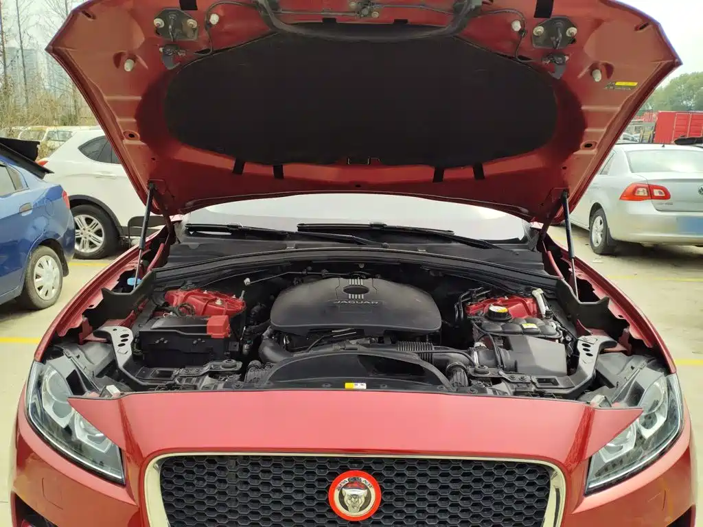Jaguar F-PACE 2017 2016 2.0T FWD Urban Premium Edition