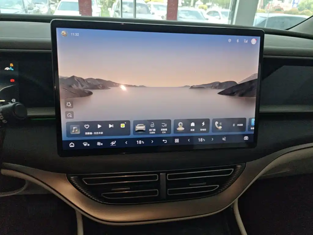 Denza D9 2023 2022 DM-i 970 AWD Flagship