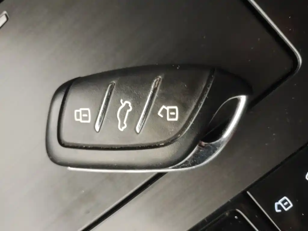 Roewe RX5 MAX 2022 2022 2.0T Automatic Supreme Edition