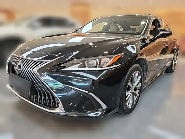Lexus ES 2021