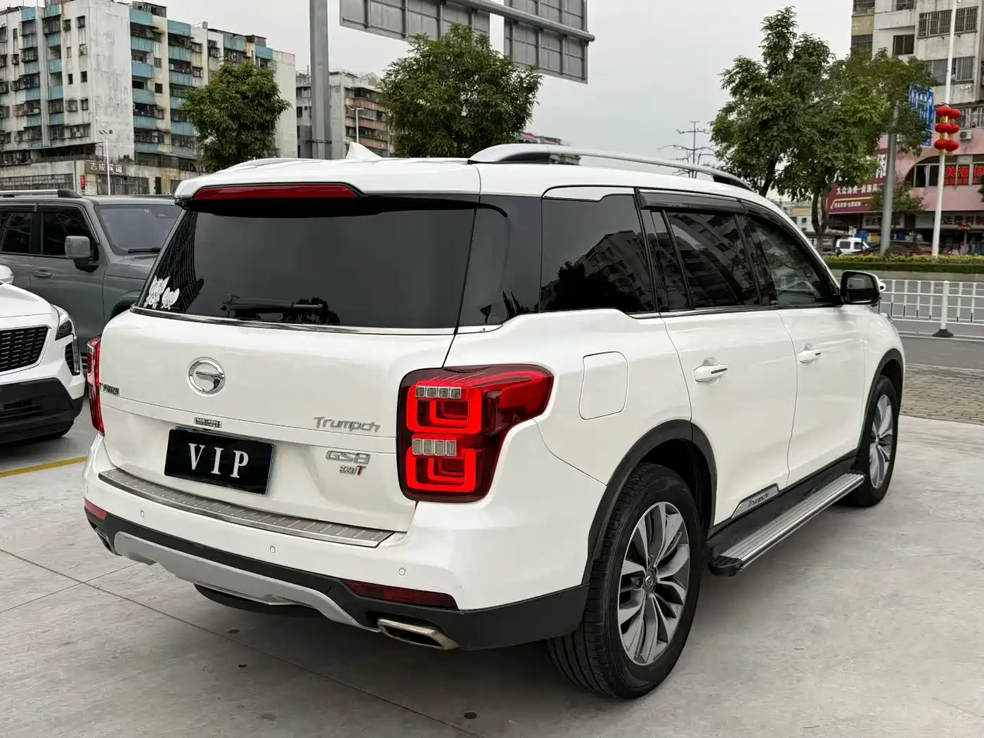 GAC Trumpchi Trumpchi GS8 2017 320T 2WD Luxury Smart Connect (7-seater) фото 6