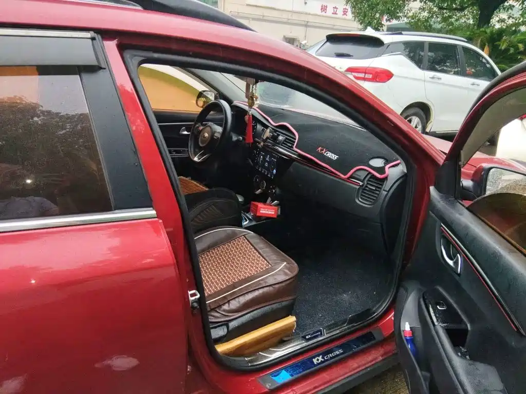Kia KX CROSS 2018 2017 1.4L AT GLS