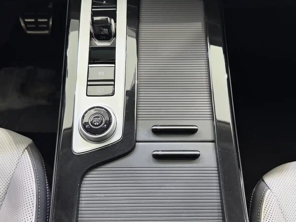 Volkswagen Talagon 2025 2025 380TSI 4WD R-Line Cruise Deluxe Edition