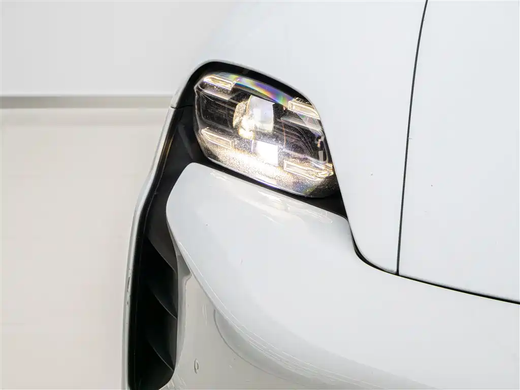 Porsche Taycan 2022 Facelift Taycan фото 8
