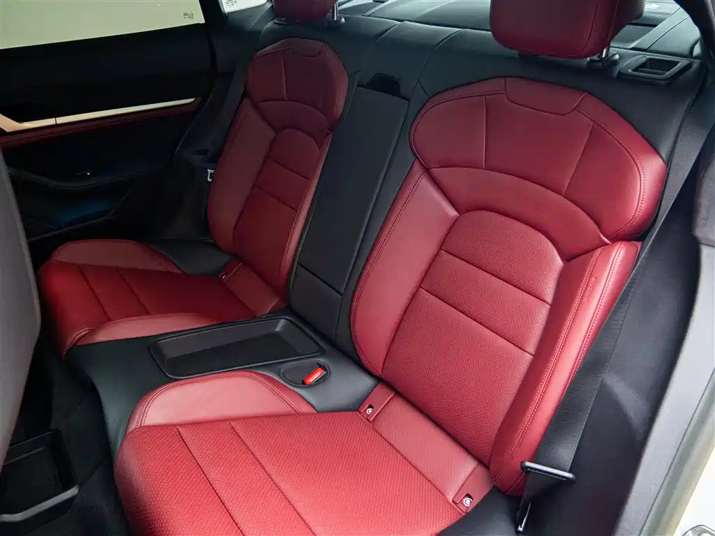 Porsche Taycan 2022 Facelift Taycan фото 15