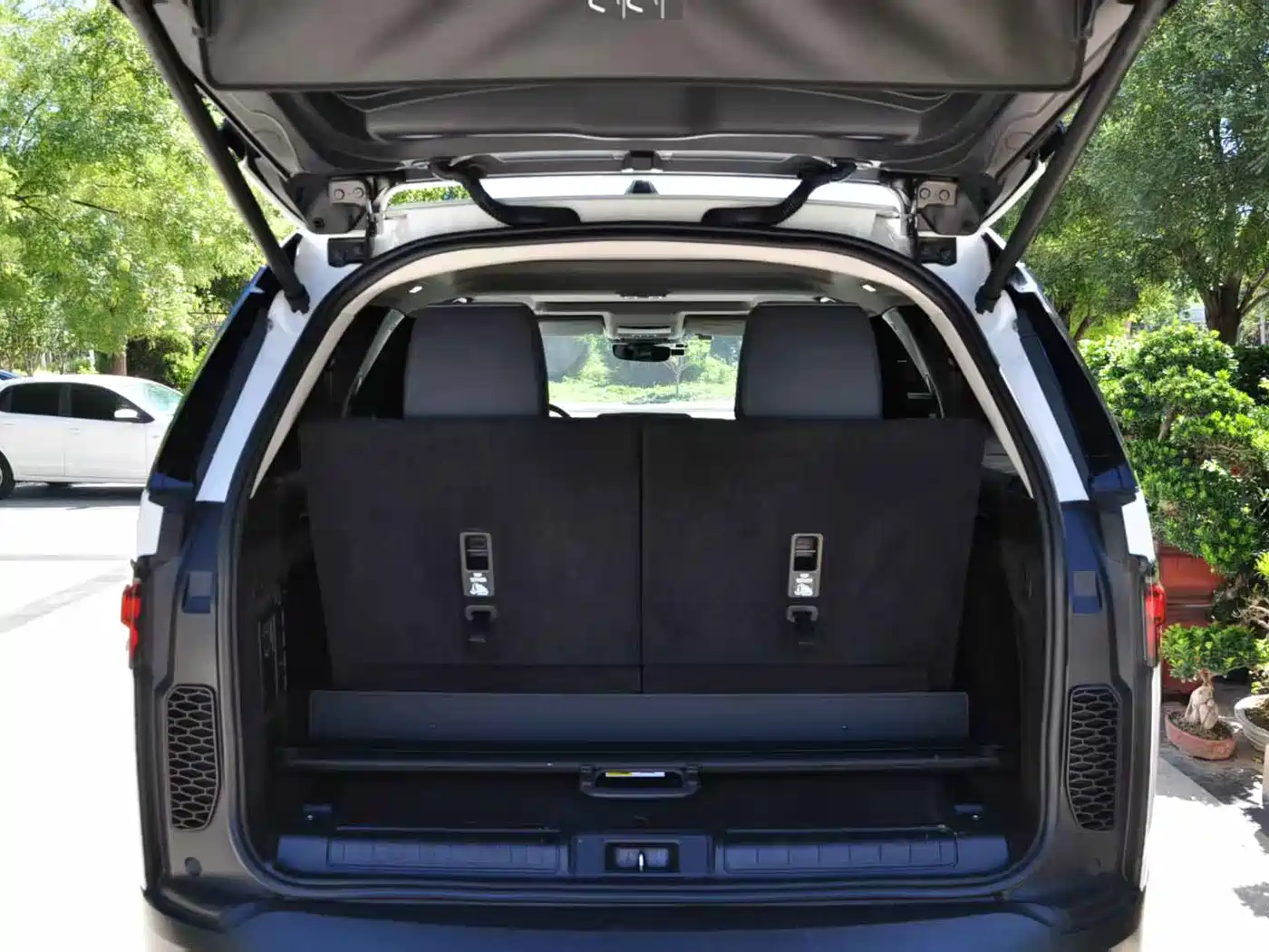 Land Rover Discovery 2024 2024 360PS Dynamic SE