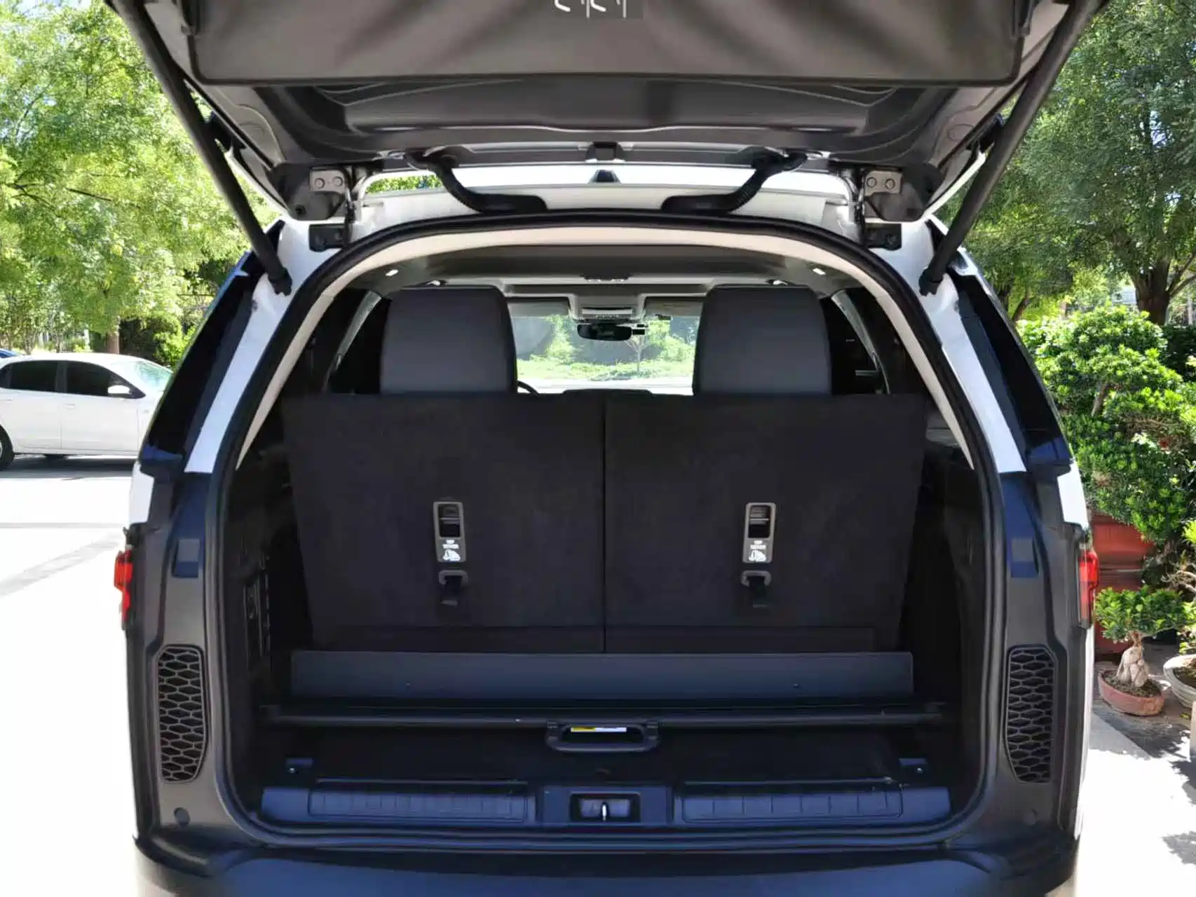 Фото 7 - Land Rover Discovery