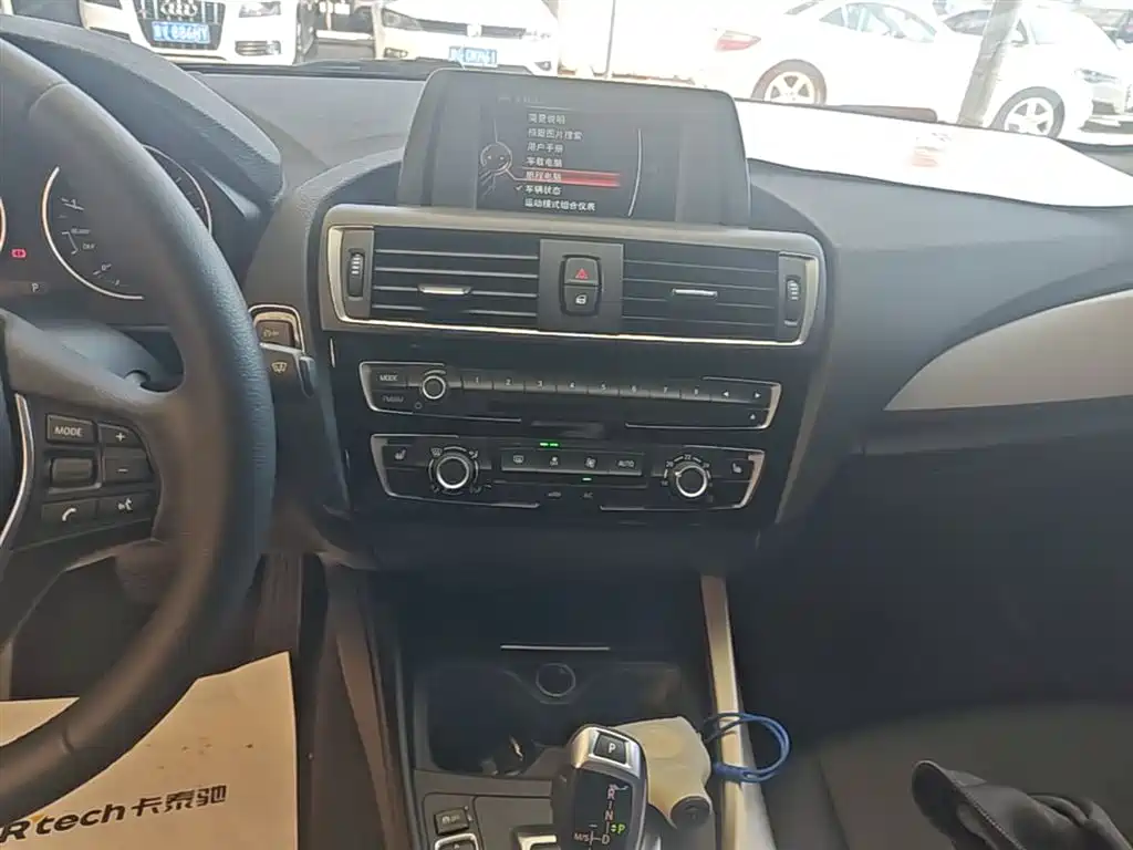 BMW 1 Series (Import) 2016 118i Leading фото 13