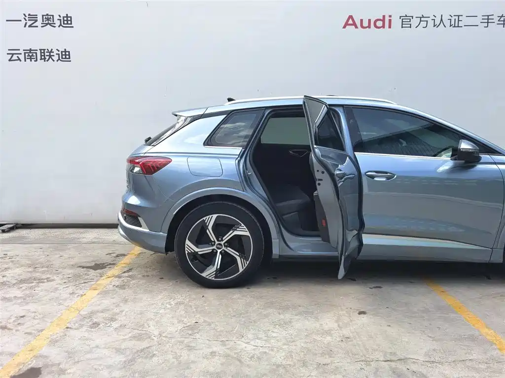 Audi Q4 e-tron 2023 50 e-tron quattro Creation Edition фото 22