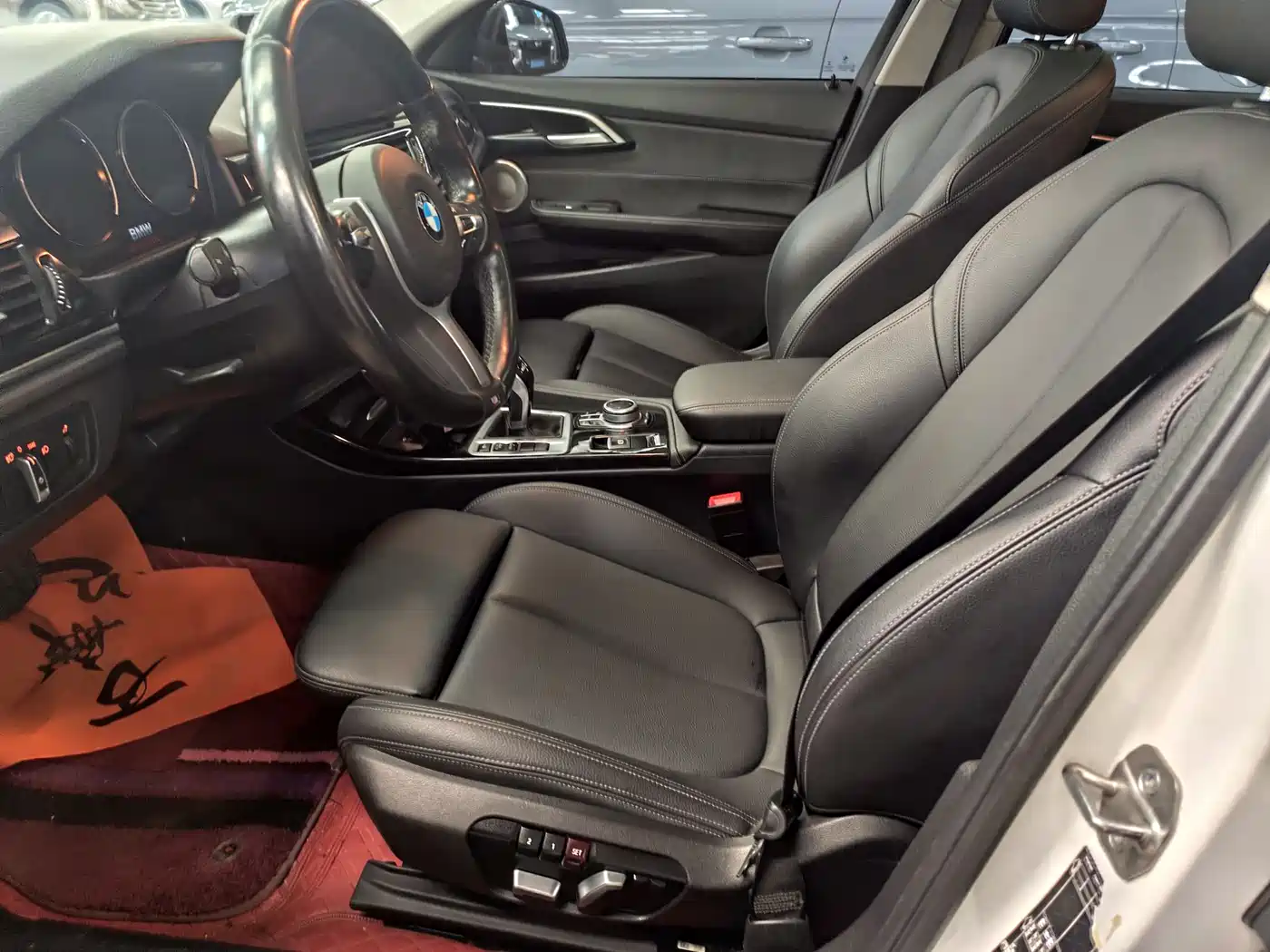 BMW 1 Series 2022 120i M Sport Shadow Edition фото 7