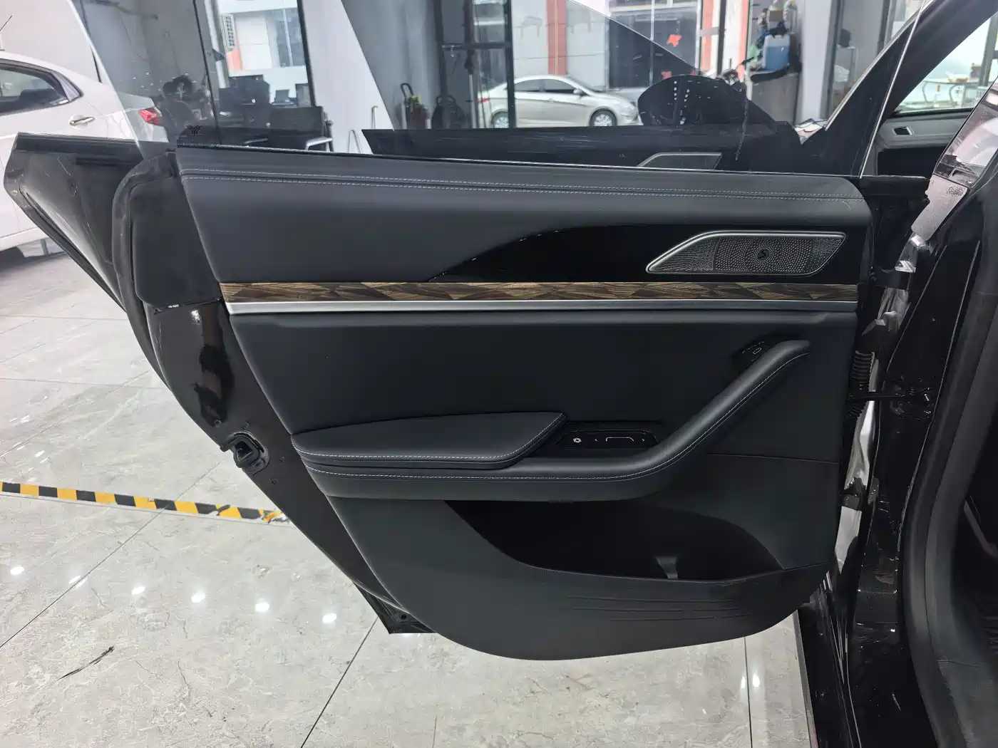 Nezha Auto Nezha S 2024 2024 Extended Range 1160 Edition