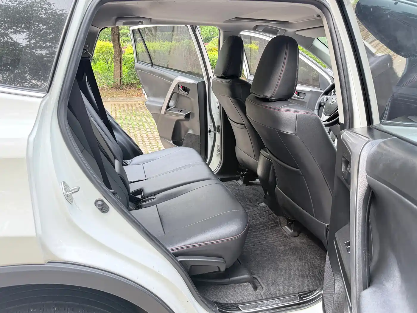 Toyota RAV4 Rongfang 2019 2.0L CVT 2WD Style X Limited Edition China VI фото 12