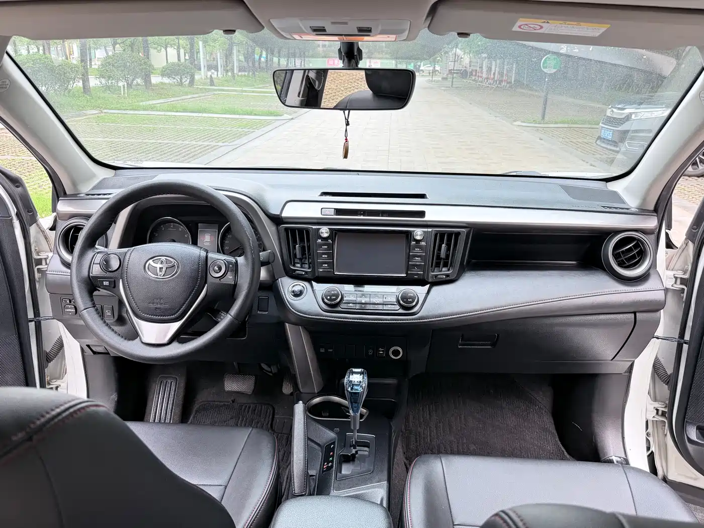 Toyota RAV4 Rongfang 2019 2.0L CVT 2WD Style X Limited Edition China VI фото 14