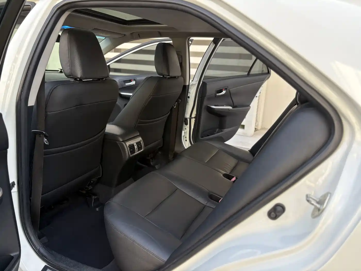 Photo 15 - Toyota Camry