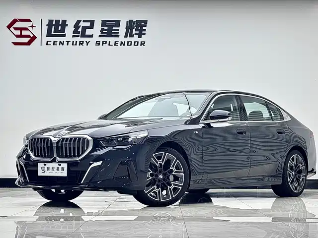 BMW 5 Series 2025