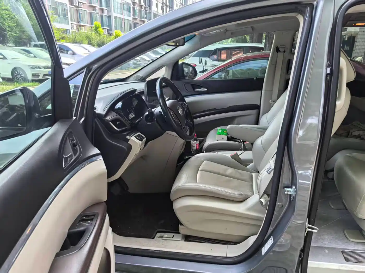 Фото 5 - Buick GL8