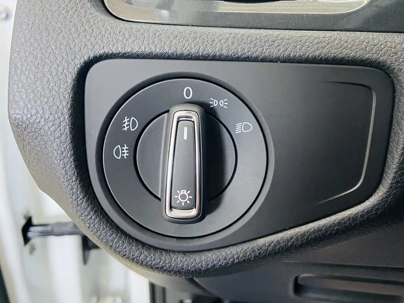 Volkswagen Golf 2018 230TSI Automatic Comfort фото 16
