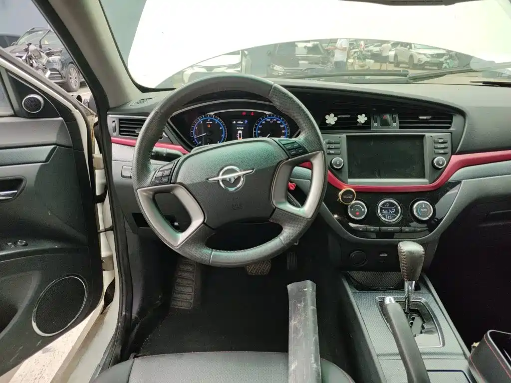 Haima M6 2016 2015 1.5T CVT Sport Intelligent