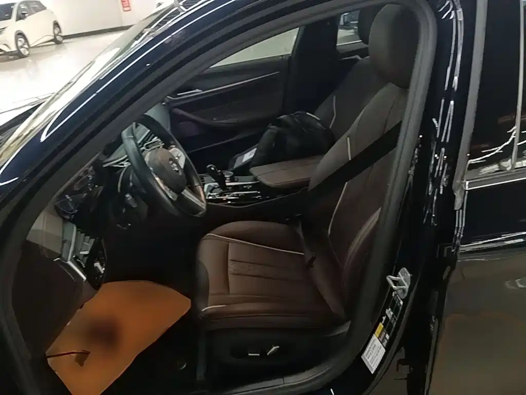 BMW 5 Series New Energy 2023 2022 Facelift 535Le M Sport Package