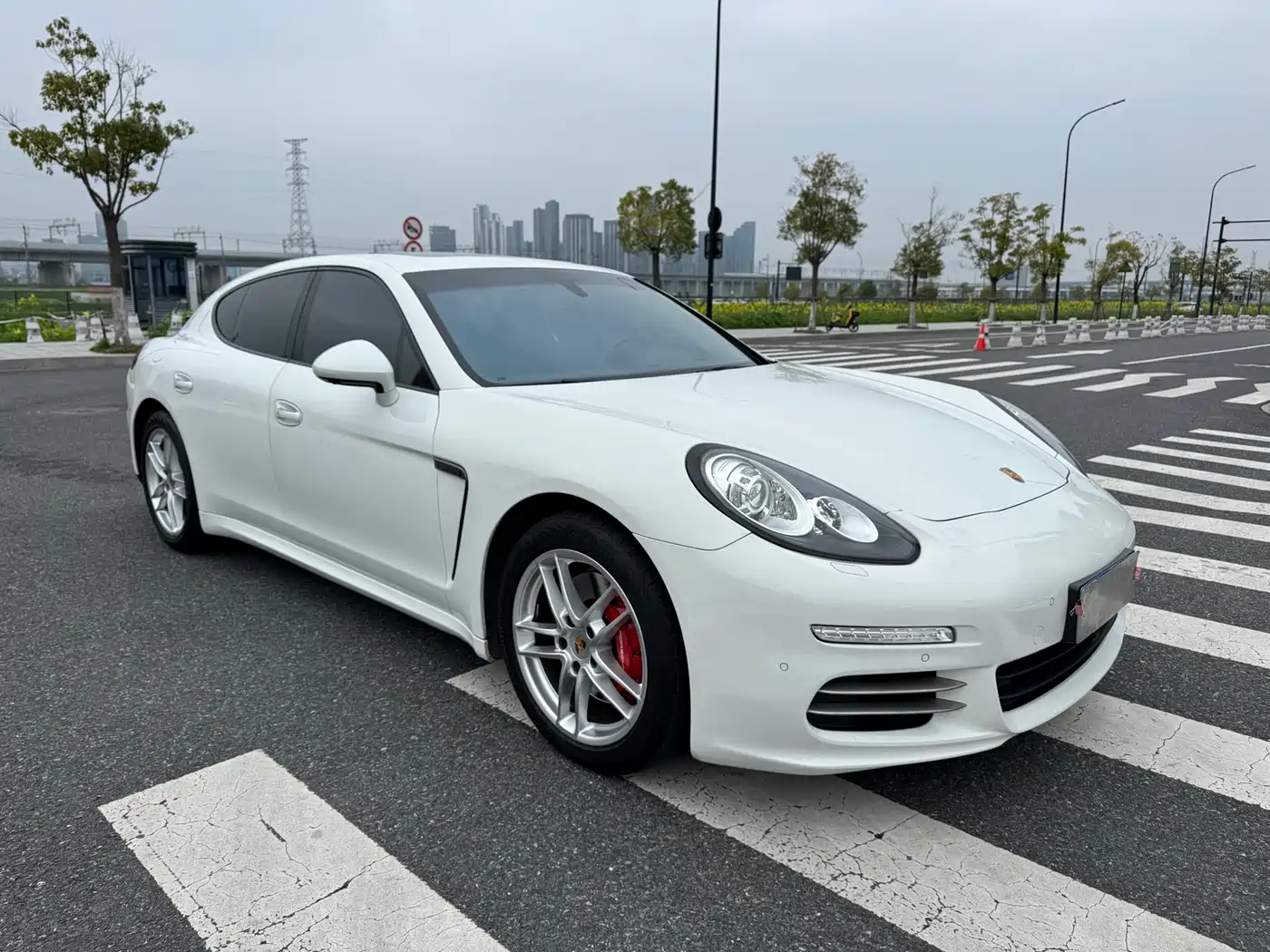 Porsche Panamera 2014 Panamera 4 3.0T фото 6