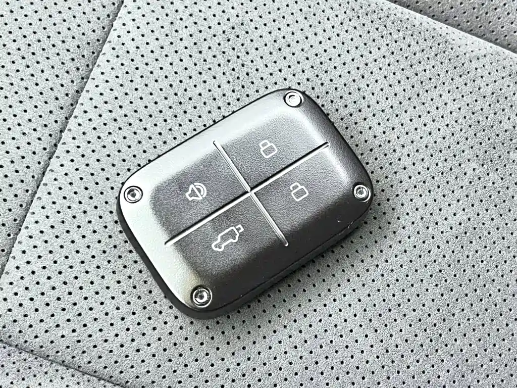 iCAR V23 2026 2025 AWD S Version