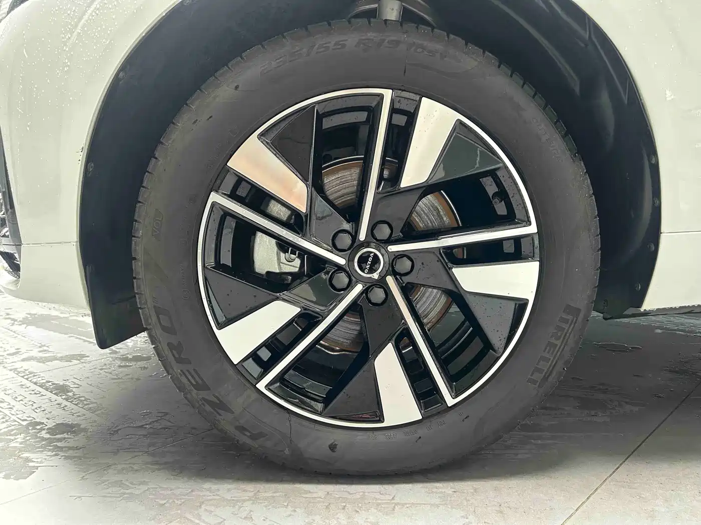 Volvo XC60 2025 2026 B5 AWD Zhiyuan Sport Edition