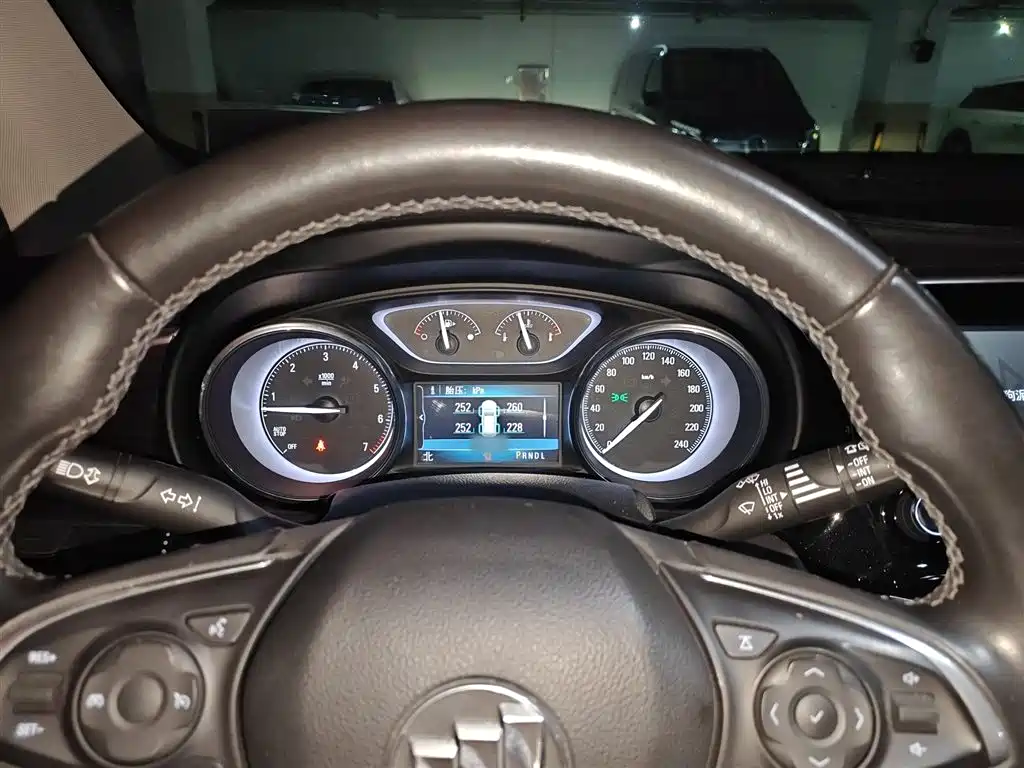 Buick Envision Plus 2019 28T AWD Elite Model China VI фото 4
