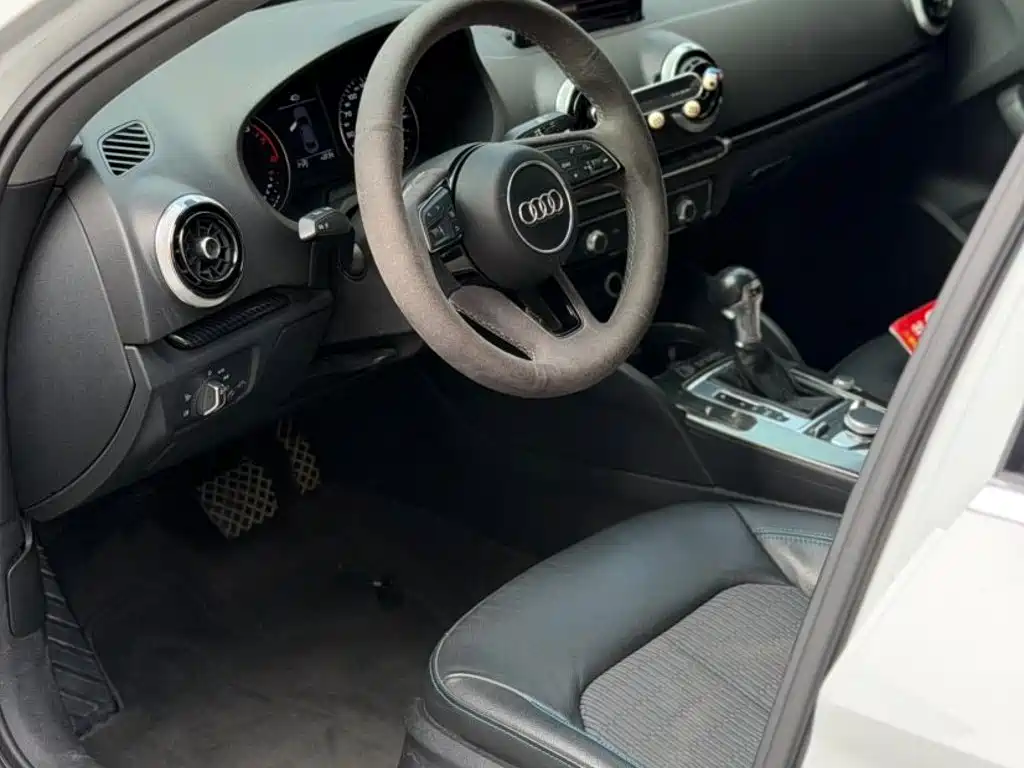 Фото 2 - Audi A3