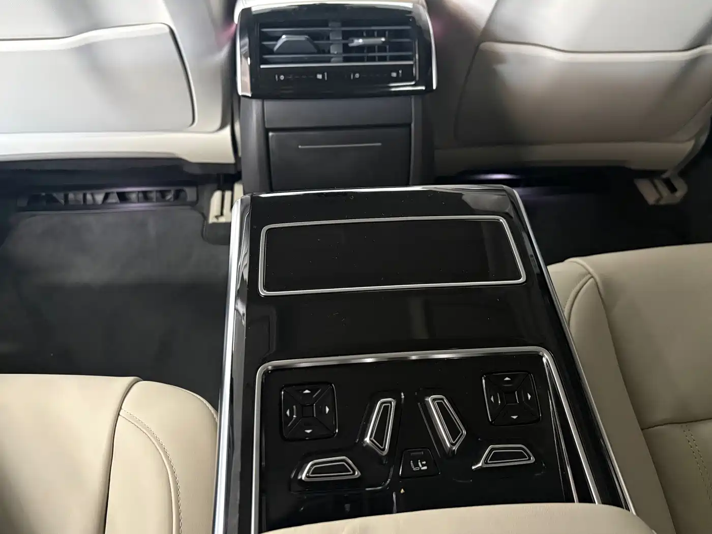 Audi A8 2025 2024 Model A8L 45 TFSI quattro Luxury