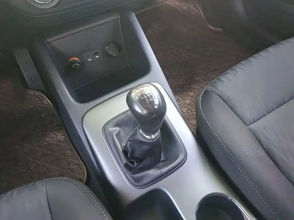 Kia K3S 2014 2014 1.6L Manual GL