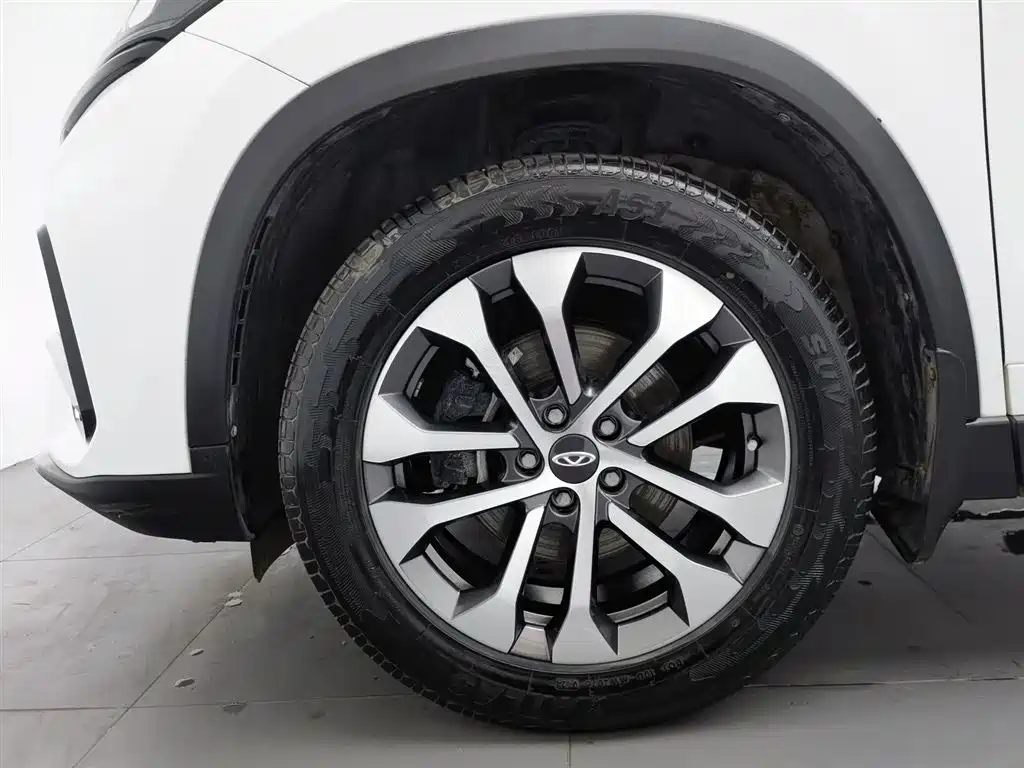 CHERY TIGGO 8