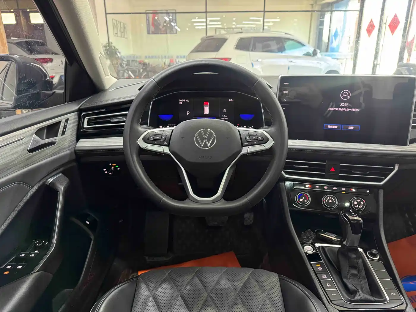 Volkswagen Sagitar 2023 Model Year 280TSI DSG Surpass Edition фото 16