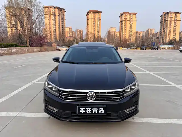 VOLKSWAGEN PASSAT